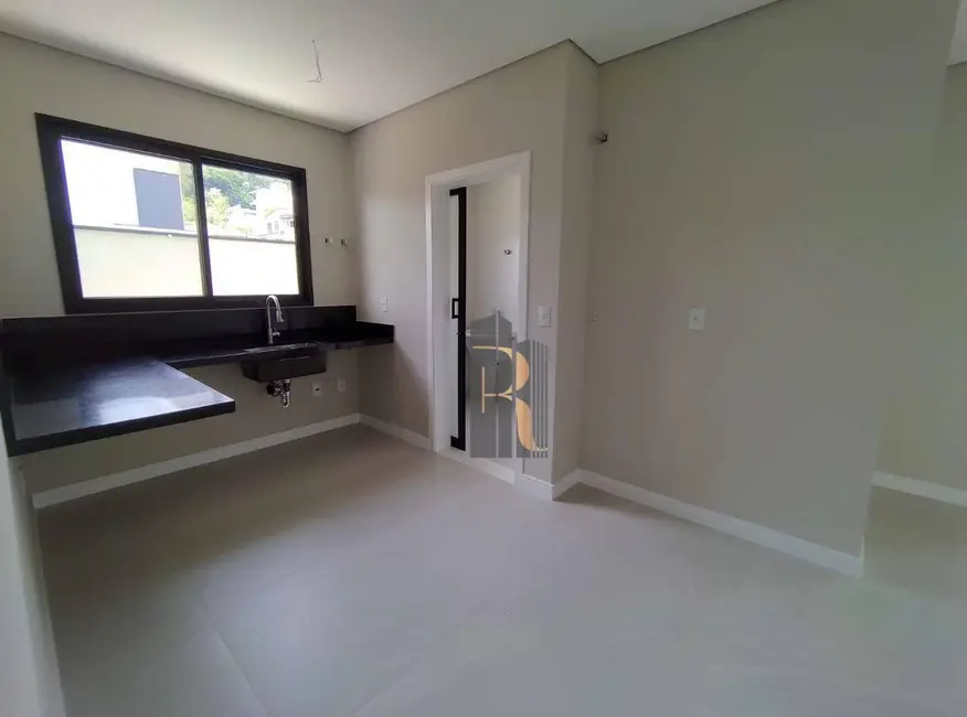 Casa de Condomínio com 3 quartos à venda, 347m2 em Roncáglia, Valinhos - SP - imagem 9 Foto 9 de Casa de Condomínio com 3 quartos à venda, 347m2 em Roncáglia, Valinhos - SP