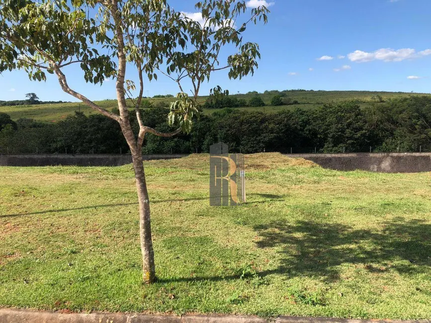Foto 1 de Terreno / Lote à venda, 774m2 em Campinas - SP