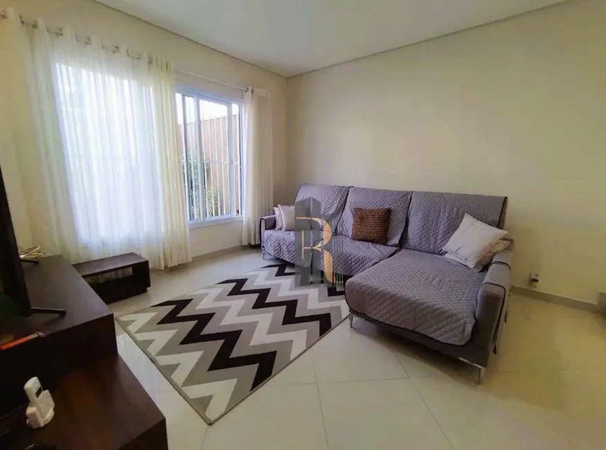 Casa com 3 quartos à venda, 300m2 em Valinhos - SP - imagem 7 Foto 7 de Casa com 3 quartos à venda, 300m2 em Valinhos - SP