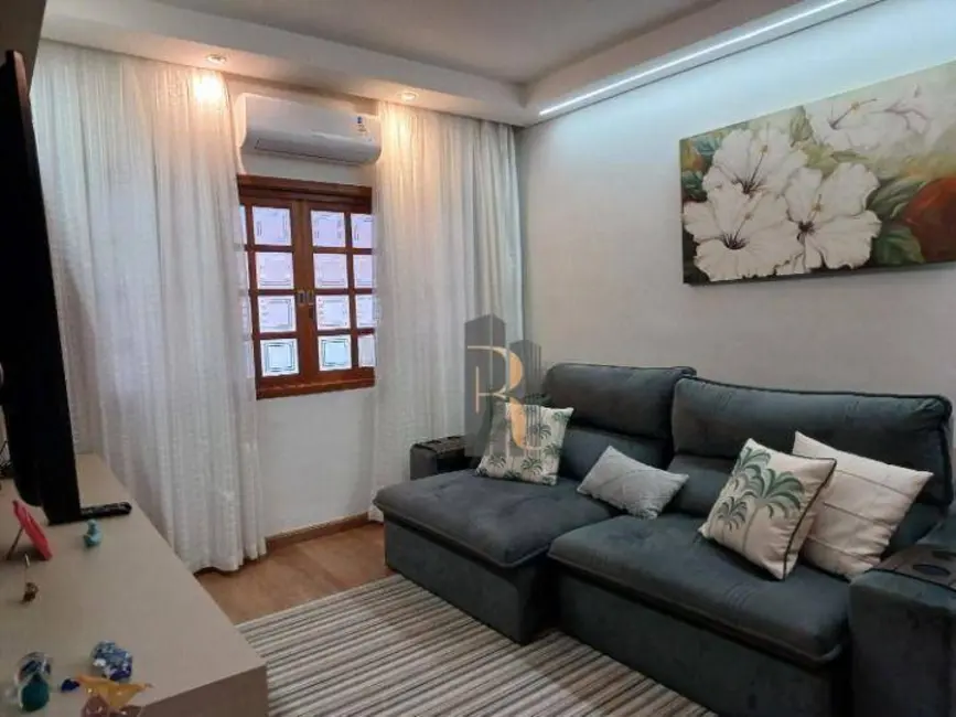 Casa com 3 quartos à venda, 250m2 em Jardim Jurema, Valinhos - SP - imagem 3 Foto 3 de Casa com 3 quartos à venda, 250m2 em Jardim Jurema, Valinhos - SP
