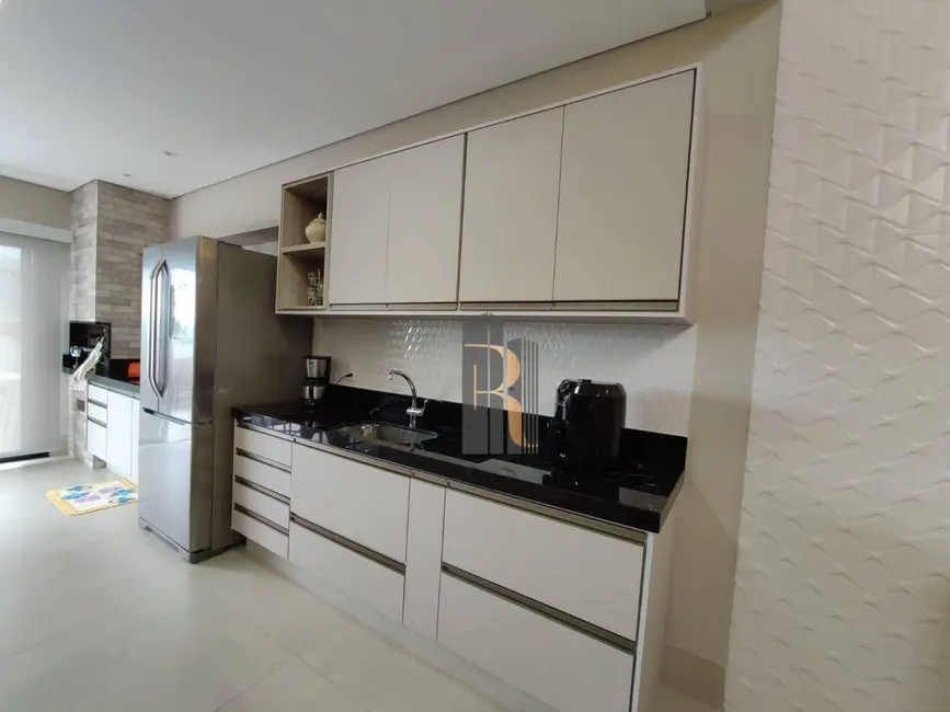 Foto 9 de Casa de Condomínio com 3 quartos à venda, 300m2 em Roncáglia, Valinhos - SP