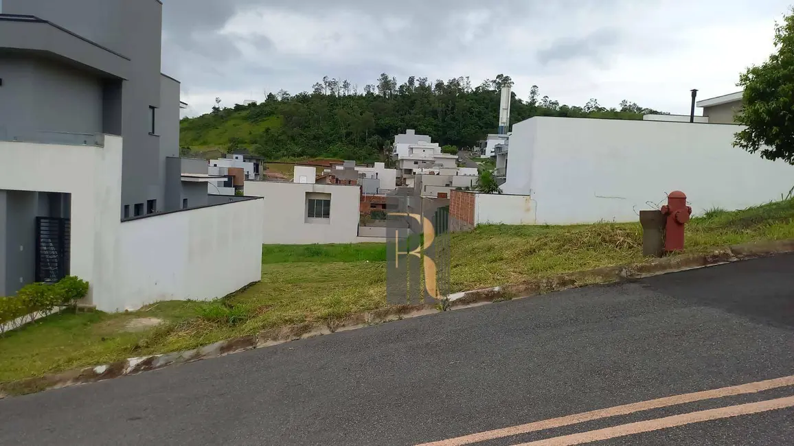 Foto 1 de Terreno / Lote à venda, 300m2 em Roncáglia, Valinhos - SP