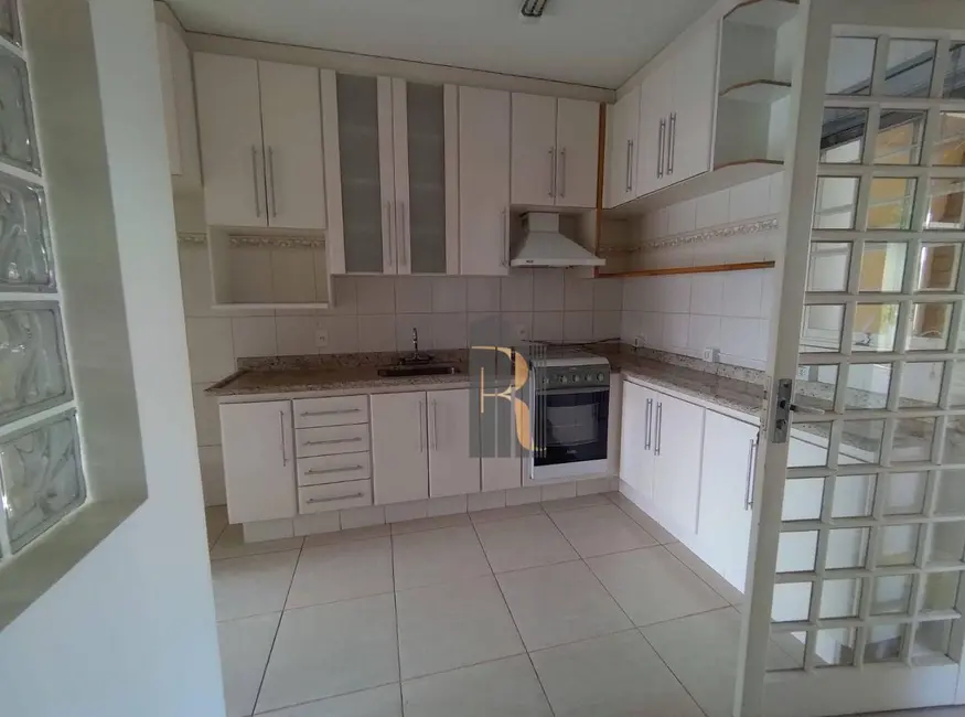 Casa com 3 quartos à venda, 300m2 em Jardim Maria Ilydia, Valinhos - SP - imagem 6 Foto 6 de Casa com 3 quartos à venda, 300m2 em Jardim Maria Ilydia, Valinhos - SP