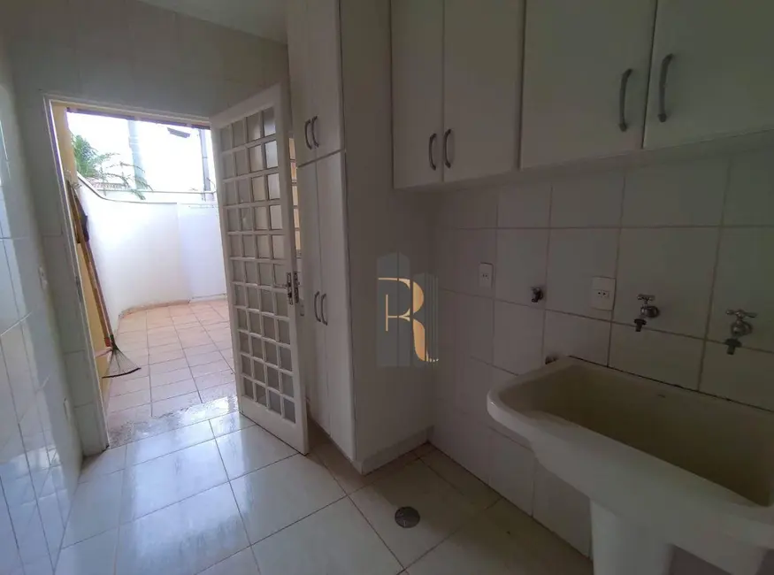 Casa com 3 quartos à venda, 300m2 em Jardim Maria Ilydia, Valinhos - SP - imagem 7 Foto 7 de Casa com 3 quartos à venda, 300m2 em Jardim Maria Ilydia, Valinhos - SP