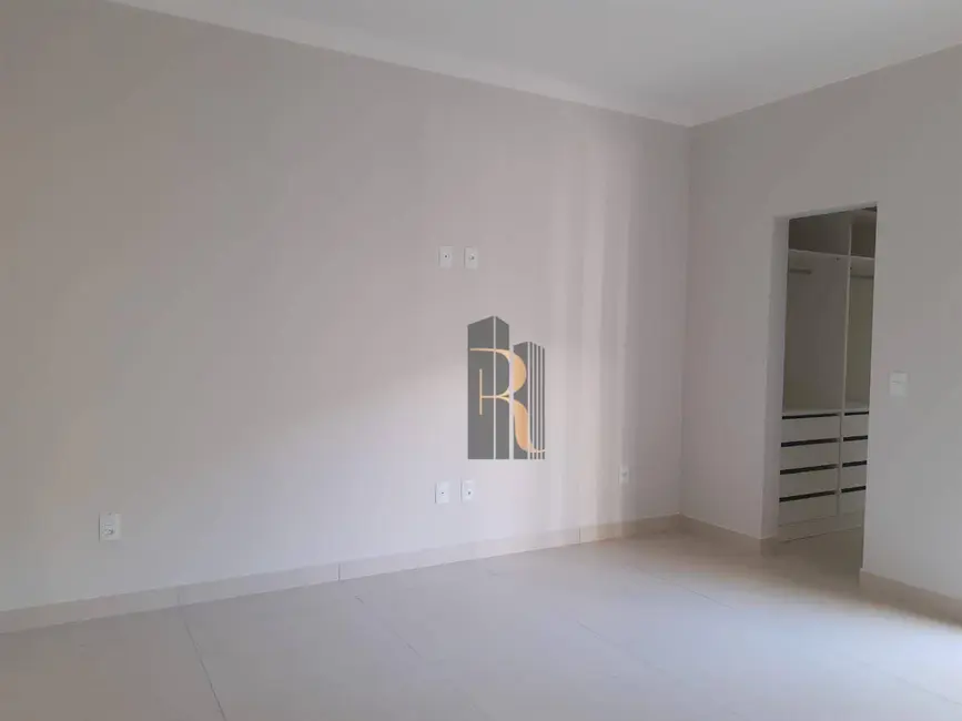 Foto 2 de Casa de Condomínio com 3 quartos à venda, 200m2 em Indaiatuba - SP