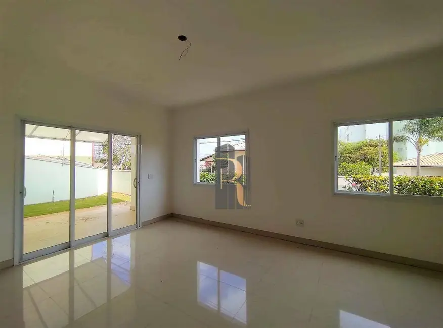 Casa de Condomínio com 4 quartos à venda, 305m2 em Jardim Alto da Boa Vista, Valinhos - SP - imagem 2 Foto 2 de Casa de Condomínio com 4 quartos à venda, 305m2 em Jardim Alto da Boa Vista, Valinhos - SP