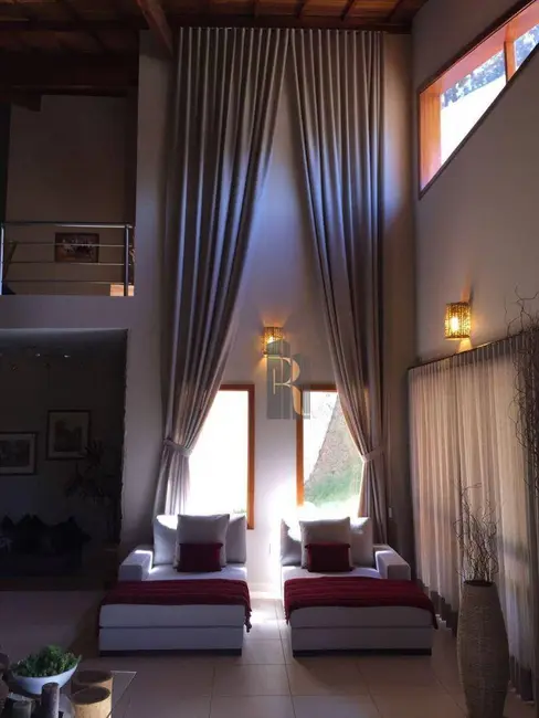 Foto 2 de Casa com 3 quartos à venda, 2700m2 em Dois Córregos, Valinhos - SP