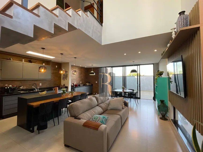 Foto 2 de Casa de Condomínio com 3 quartos à venda, 200m2 em Paulinia - SP