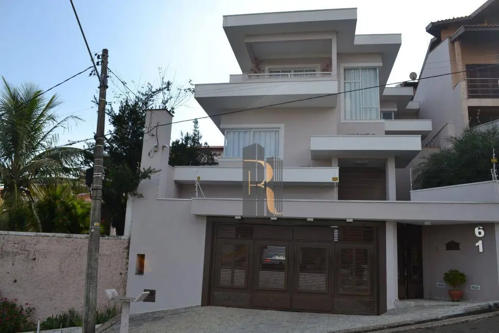 Casa com 3 quartos à venda, 420m2 em Valinhos - SP - imagem 1 Foto 1 de Casa com 3 quartos à venda, 420m2 em Valinhos - SP