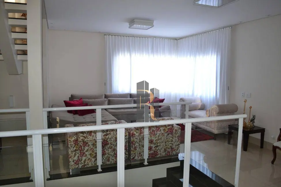 Casa com 3 quartos à venda, 420m2 em Valinhos - SP - imagem 6 Foto 6 de Casa com 3 quartos à venda, 420m2 em Valinhos - SP