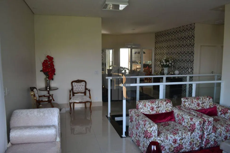 Casa com 3 quartos à venda, 420m2 em Valinhos - SP - imagem 8 Foto 8 de Casa com 3 quartos à venda, 420m2 em Valinhos - SP