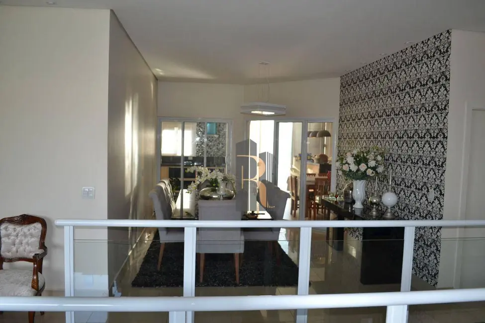 Casa com 3 quartos à venda, 420m2 em Valinhos - SP - imagem 9 Foto 9 de Casa com 3 quartos à venda, 420m2 em Valinhos - SP