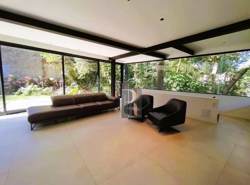 Casa de Condomínio com 3 quartos à venda, 823m2 em Valinhos - SP - imagem 4 Foto 4 de Casa de Condomínio com 3 quartos à venda, 823m2 em Valinhos - SP