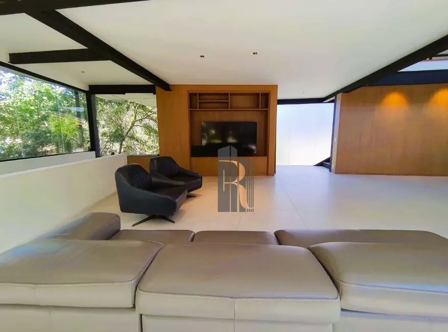 Casa de Condomínio com 3 quartos à venda, 823m2 em Valinhos - SP - imagem 6 Foto 6 de Casa de Condomínio com 3 quartos à venda, 823m2 em Valinhos - SP