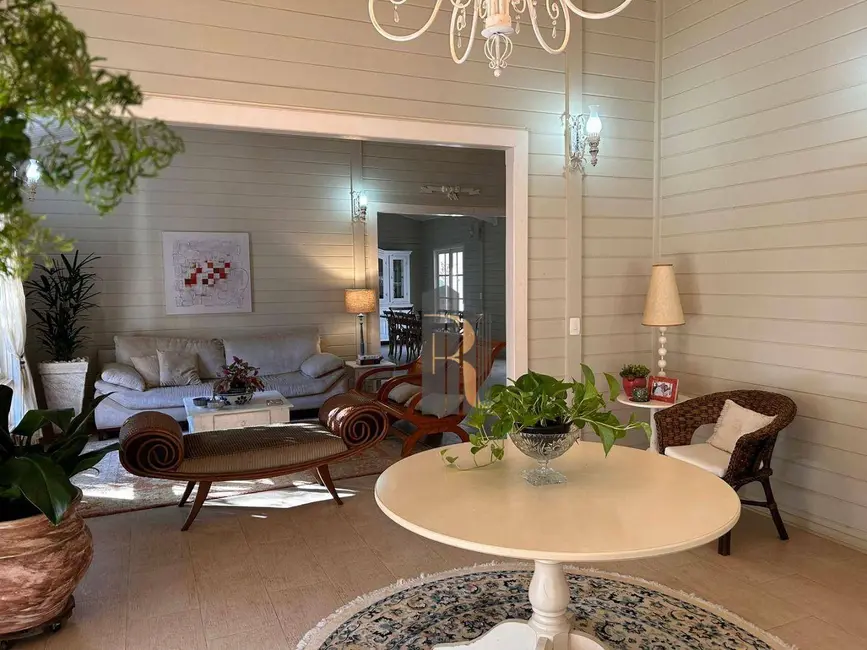 Casa de Condomínio com 6 quartos à venda, 1800m2 em Pinheiro, Valinhos - SP - imagem 6 Foto 6 de Casa de Condomínio com 6 quartos à venda, 1800m2 em Pinheiro, Valinhos - SP