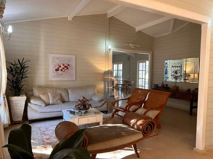 Casa de Condomínio com 6 quartos à venda, 1800m2 em Pinheiro, Valinhos - SP - imagem 3 Foto 3 de Casa de Condomínio com 6 quartos à venda, 1800m2 em Pinheiro, Valinhos - SP