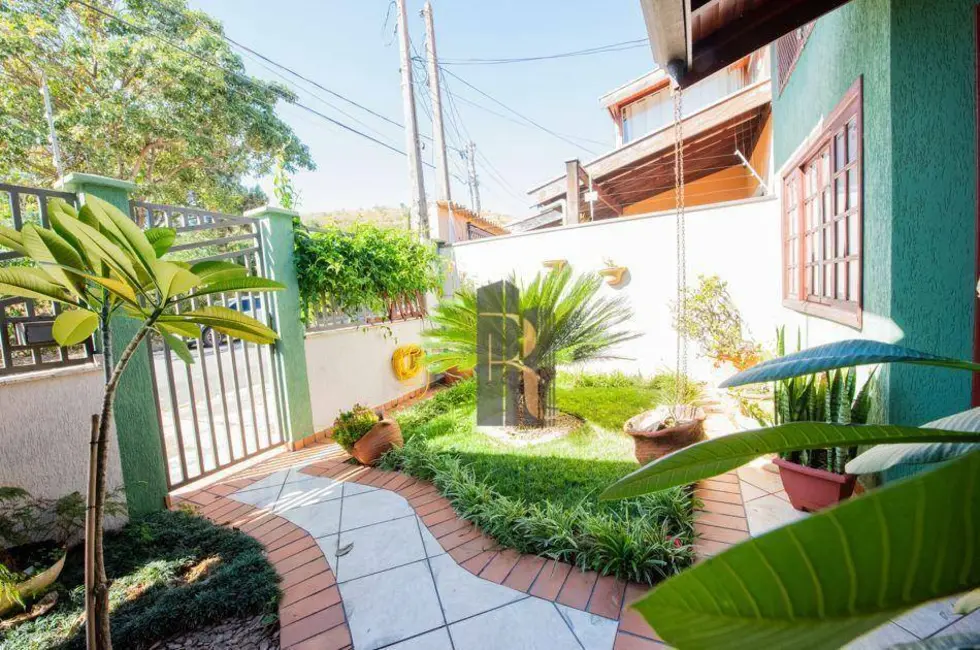 Casa com 3 quartos à venda, 330m2 em Jardim Maria Rosa, Valinhos - SP - imagem 5 Foto 5 de Casa com 3 quartos à venda, 330m2 em Jardim Maria Rosa, Valinhos - SP