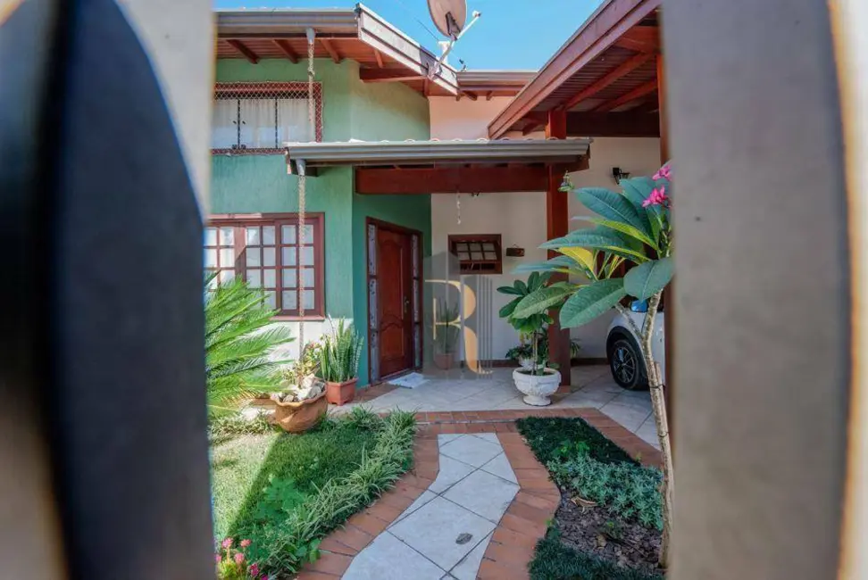 Foto 2 de Casa com 3 quartos à venda, 330m2 em Jardim Maria Rosa, Valinhos - SP