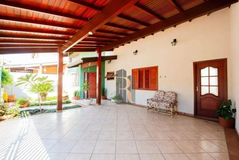 Casa com 3 quartos à venda, 330m2 em Jardim Maria Rosa, Valinhos - SP - imagem 4 Foto 4 de Casa com 3 quartos à venda, 330m2 em Jardim Maria Rosa, Valinhos - SP