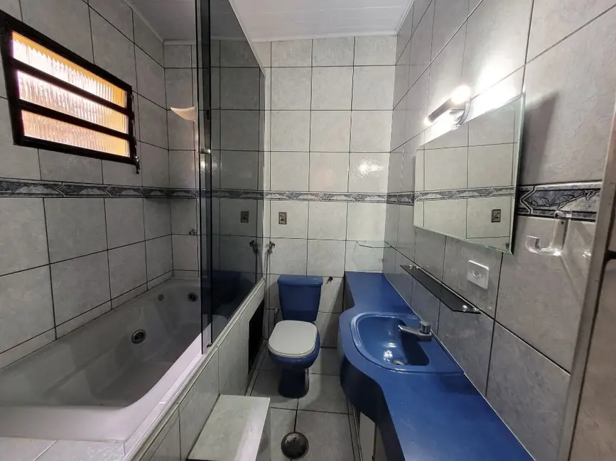 Casa com 2 quartos à venda, 140m2 em Jardim Esplanada do Castelo (Vicente de Carvalho), Guaruja - SP - imagem 7 Foto 7 de Casa com 2 quartos à venda, 140m2 em Jardim Esplanada do Castelo (Vicente de Carvalho), Guaruja - SP