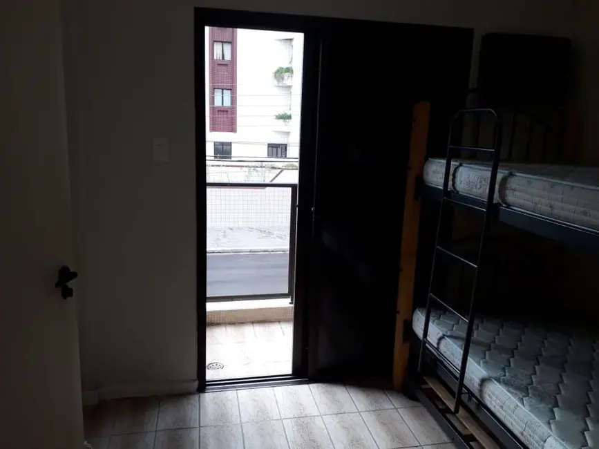 Apartamento com 3 quartos à venda, 101m2 em Jardim Las Palmas, Guaruja - SP - imagem 6 Foto 6 de Apartamento com 3 quartos à venda, 101m2 em Jardim Las Palmas, Guaruja - SP