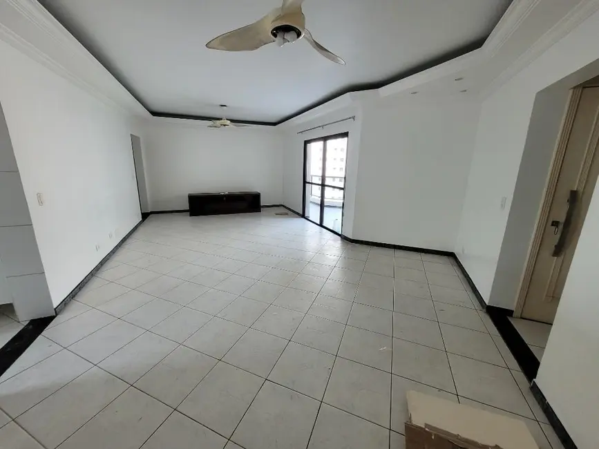 Apartamento com 4 quartos à venda, 140m2 em Barra Funda, Guaruja - SP - imagem 4 Foto 4 de Apartamento com 4 quartos à venda, 140m2 em Barra Funda, Guaruja - SP