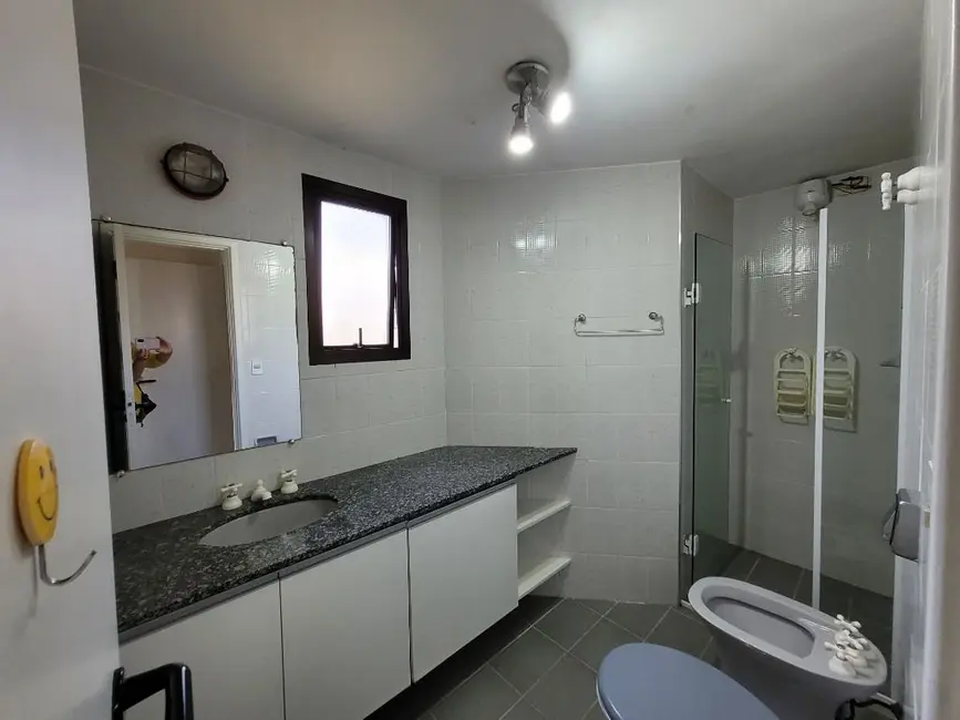 Foto 9 de Apartamento com 3 quartos à venda, 80m2 em Guaruja - SP
