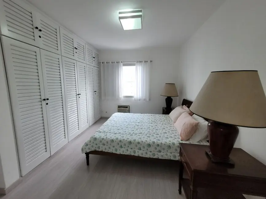 Apartamento com 4 quartos à venda, 249m2 em Guaruja - SP - imagem 7 Foto 7 de Apartamento com 4 quartos à venda, 249m2 em Guaruja - SP