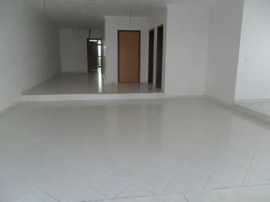 Foto 3 de Apartamento com 4 quartos à venda e para alugar, 225m2 em Guaruja - SP