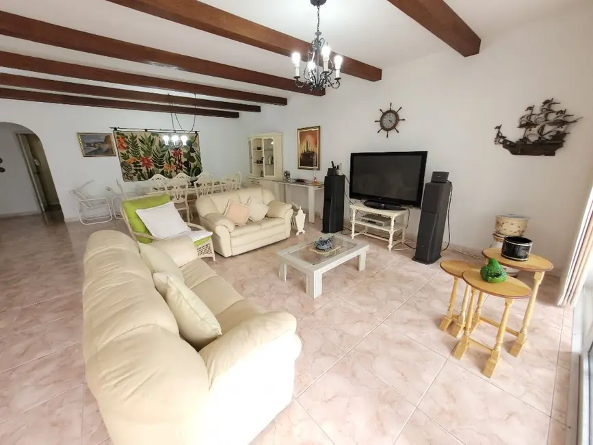 Foto 6 de Apartamento com 4 quartos à venda, 250m2 em Guaruja - SP