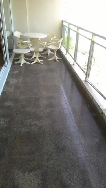 Apartamento com 4 quartos à venda, 200m2 em Guaruja - SP - imagem 3 Foto 3 de Apartamento com 4 quartos à venda, 200m2 em Guaruja - SP