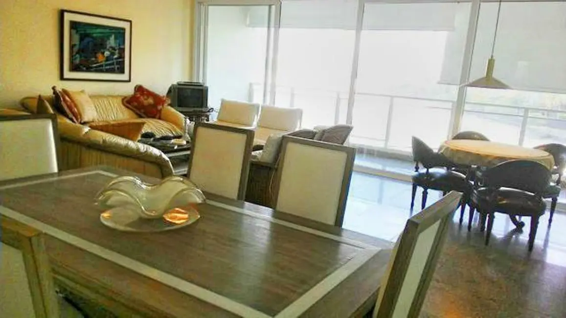 Apartamento com 4 quartos à venda, 200m2 em Guaruja - SP - imagem 9 Foto 9 de Apartamento com 4 quartos à venda, 200m2 em Guaruja - SP