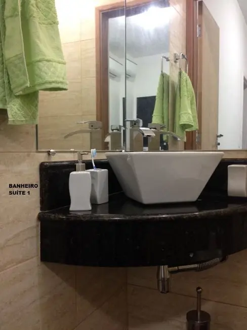 Apartamento com 3 quartos à venda, 130m2 em Guaruja - SP - imagem 4 Foto 4 de Apartamento com 3 quartos à venda, 130m2 em Guaruja - SP