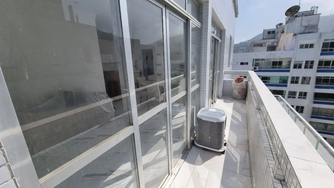 Apartamento com 3 quartos à venda, 130m2 em Guaruja - SP - imagem 3 Foto 3 de Apartamento com 3 quartos à venda, 130m2 em Guaruja - SP