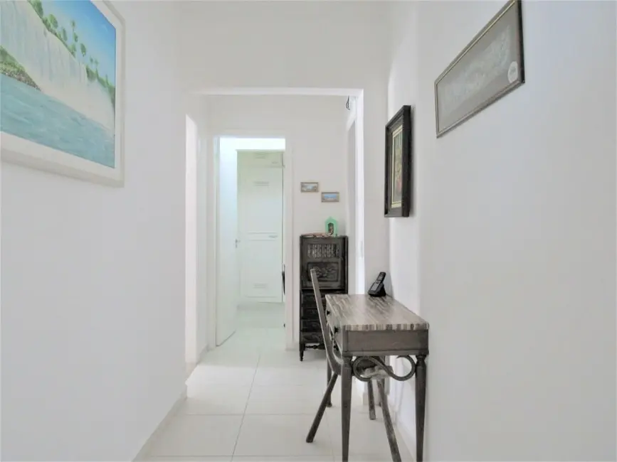 Cobertura com 4 quartos à venda e para alugar, 240m2 em Guaruja - SP - imagem 4 Foto 4 de Cobertura com 4 quartos à venda e para alugar, 240m2 em Guaruja - SP