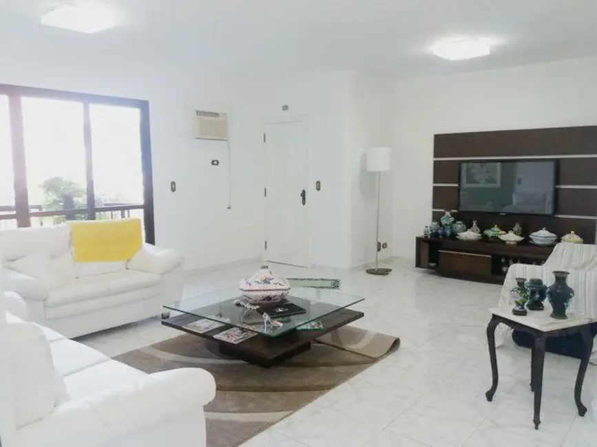 Foto 2 de Apartamento com 3 quartos à venda, 215m2 em Tombo, Guaruja - SP