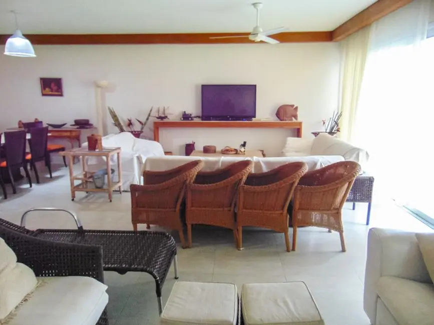 Foto 7 de Apartamento com 4 quartos à venda, 246m2 em Guaruja - SP