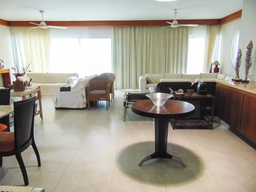 Foto 6 de Apartamento com 4 quartos à venda, 246m2 em Guaruja - SP