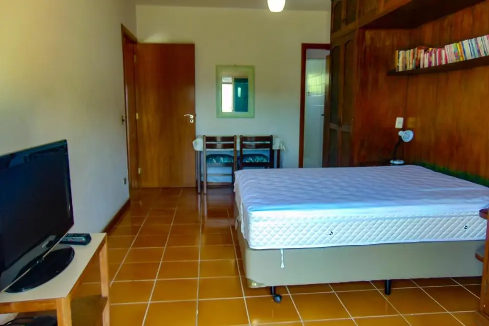 Foto 8 de Apartamento com 3 quartos à venda e para alugar, 160m2 em Guaruja - SP