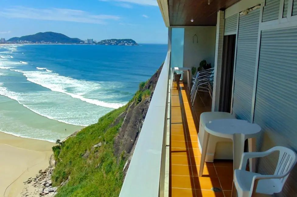 Foto 3 de Apartamento com 3 quartos à venda e para alugar, 160m2 em Guaruja - SP