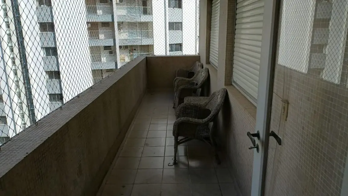Foto 4 de Apartamento com 3 quartos à venda, 130m2 em Guaruja - SP