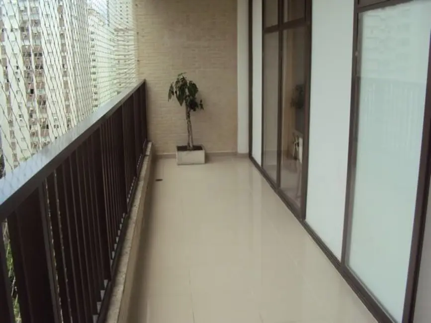 Apartamento com 4 quartos à venda, 279m2 em Guaruja - SP - imagem 2 Foto 2 de Apartamento com 4 quartos à venda, 279m2 em Guaruja - SP