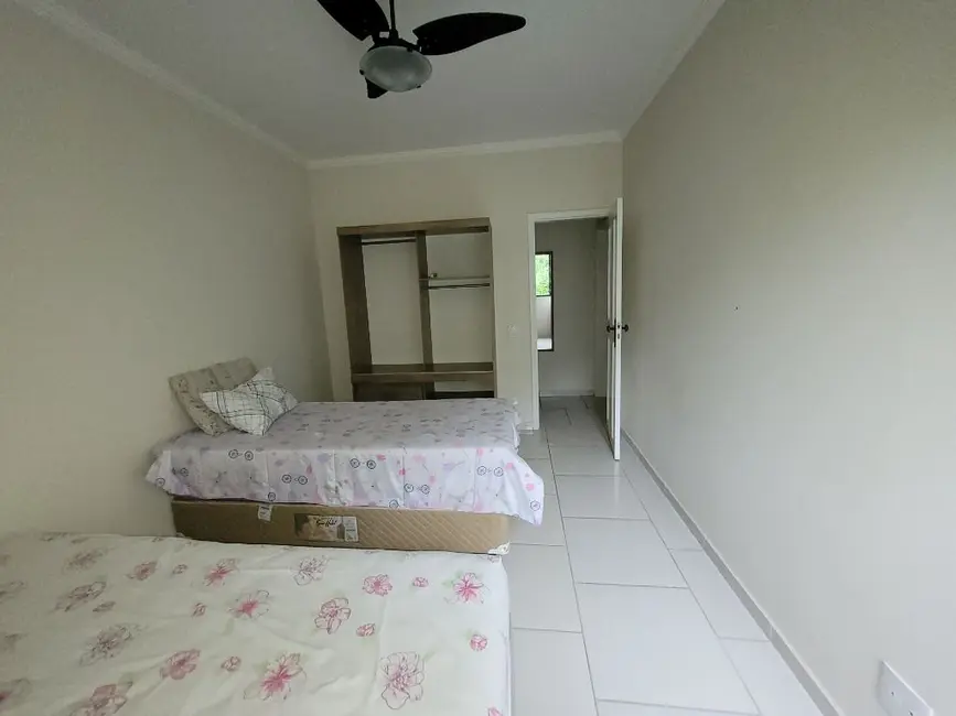 Apartamento com 3 quartos à venda, 134m2 em Barra Funda, Guaruja - SP - imagem 8 Foto 8 de Apartamento com 3 quartos à venda, 134m2 em Barra Funda, Guaruja - SP
