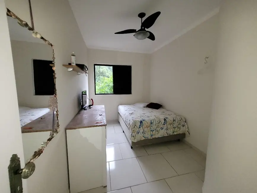 Apartamento com 3 quartos à venda, 134m2 em Barra Funda, Guaruja - SP - imagem 9 Foto 9 de Apartamento com 3 quartos à venda, 134m2 em Barra Funda, Guaruja - SP