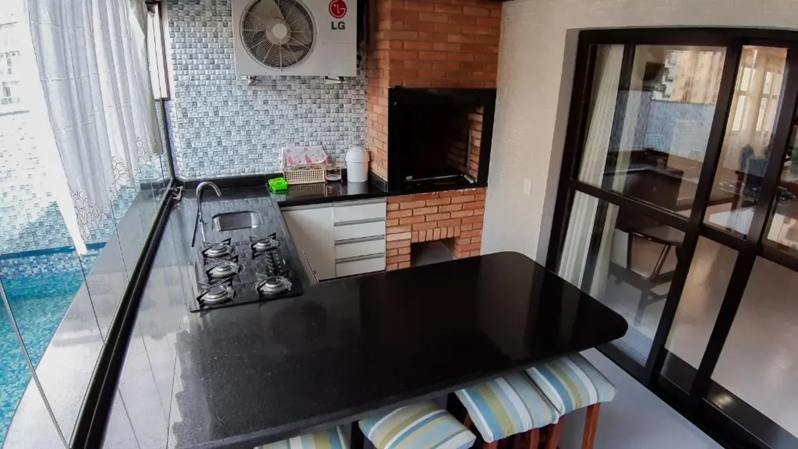 Apartamento com 4 quartos à venda, 190m2 em Barra Funda, Guaruja - SP - imagem 8 Foto 8 de Apartamento com 4 quartos à venda, 190m2 em Barra Funda, Guaruja - SP