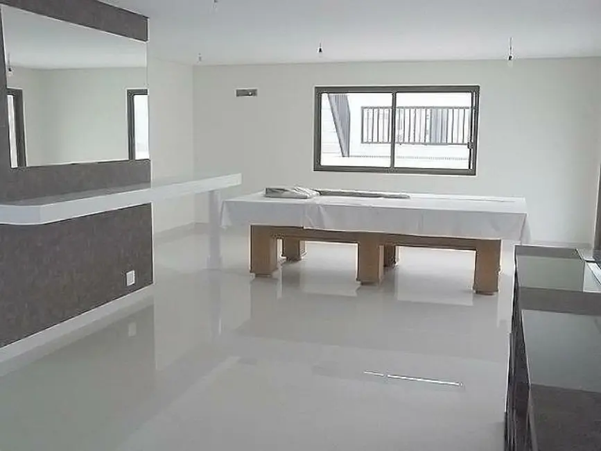 Cobertura com 4 quartos à venda, 650m2 em Guaruja - SP - imagem 4 Foto 4 de Cobertura com 4 quartos à venda, 650m2 em Guaruja - SP