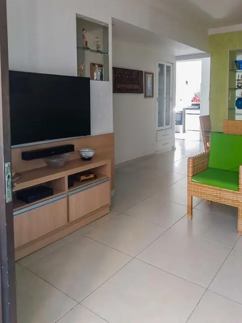 Foto 4 de Apartamento com 3 quartos à venda, 97m2 em Guaruja - SP