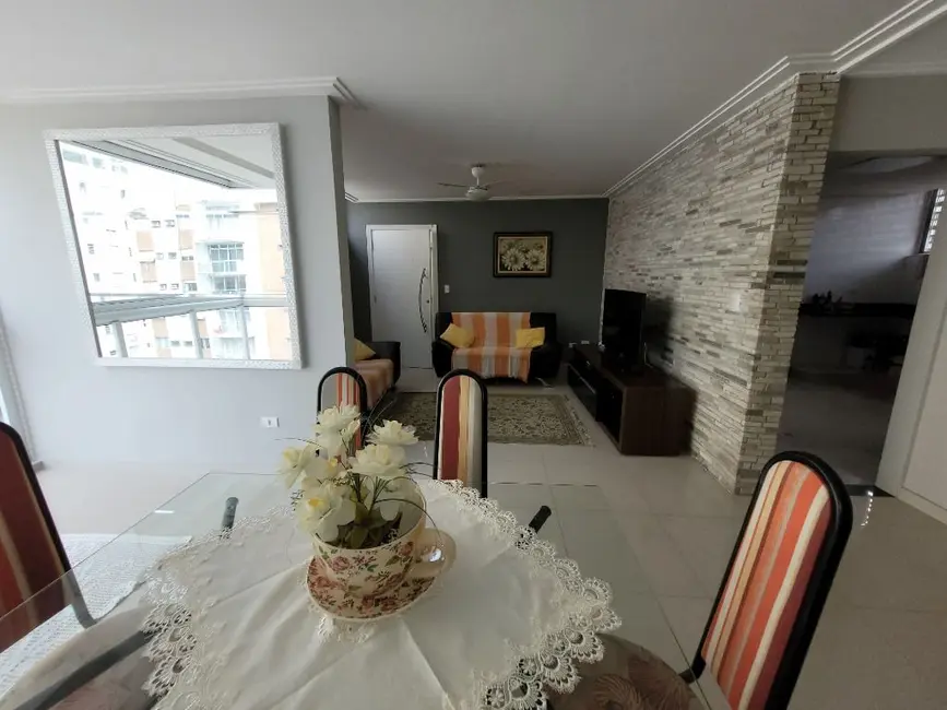 Foto 3 de Apartamento com 4 quartos à venda, 113m2 em Barra Funda, Guaruja - SP