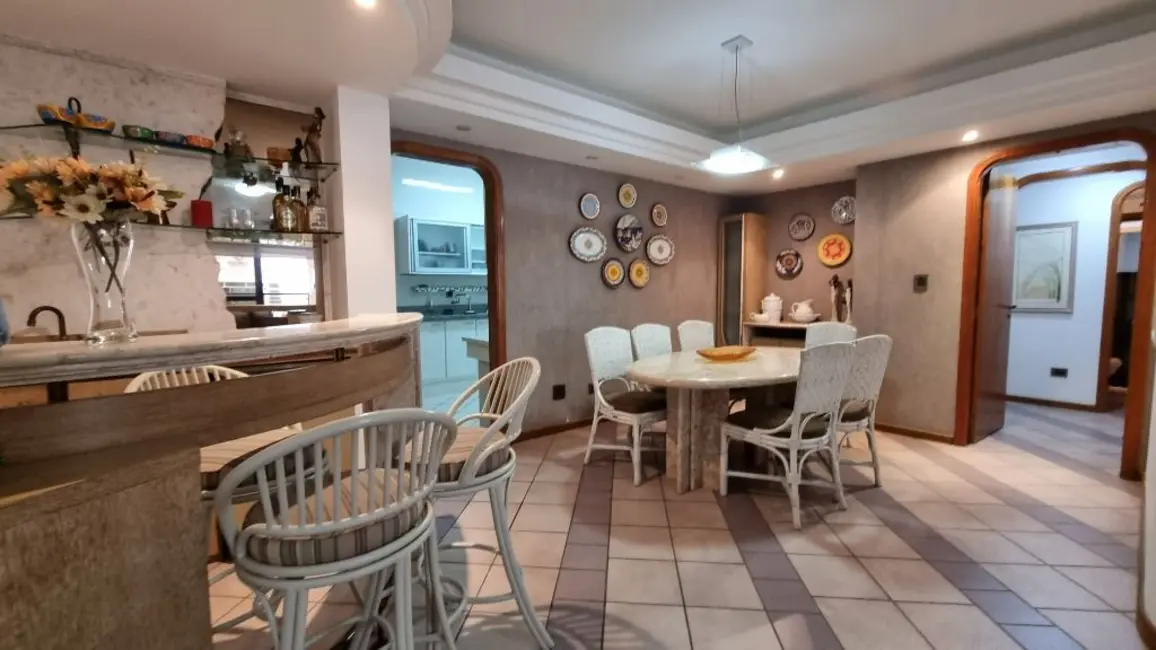 Apartamento com 3 quartos à venda, 130m2 em Barra Funda, Guaruja - SP - imagem 4 Foto 4 de Apartamento com 3 quartos à venda, 130m2 em Barra Funda, Guaruja - SP