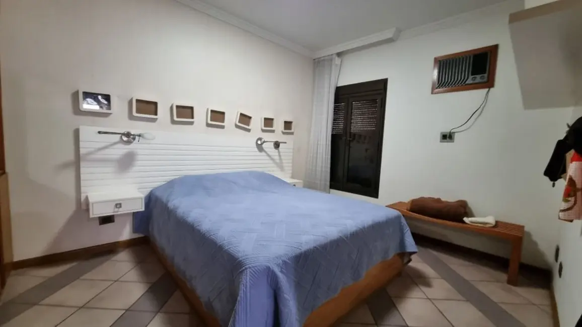 Apartamento com 3 quartos à venda, 130m2 em Barra Funda, Guaruja - SP - imagem 9 Foto 9 de Apartamento com 3 quartos à venda, 130m2 em Barra Funda, Guaruja - SP